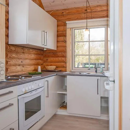 4 Person In Hovborg-by Traum * Ховборг